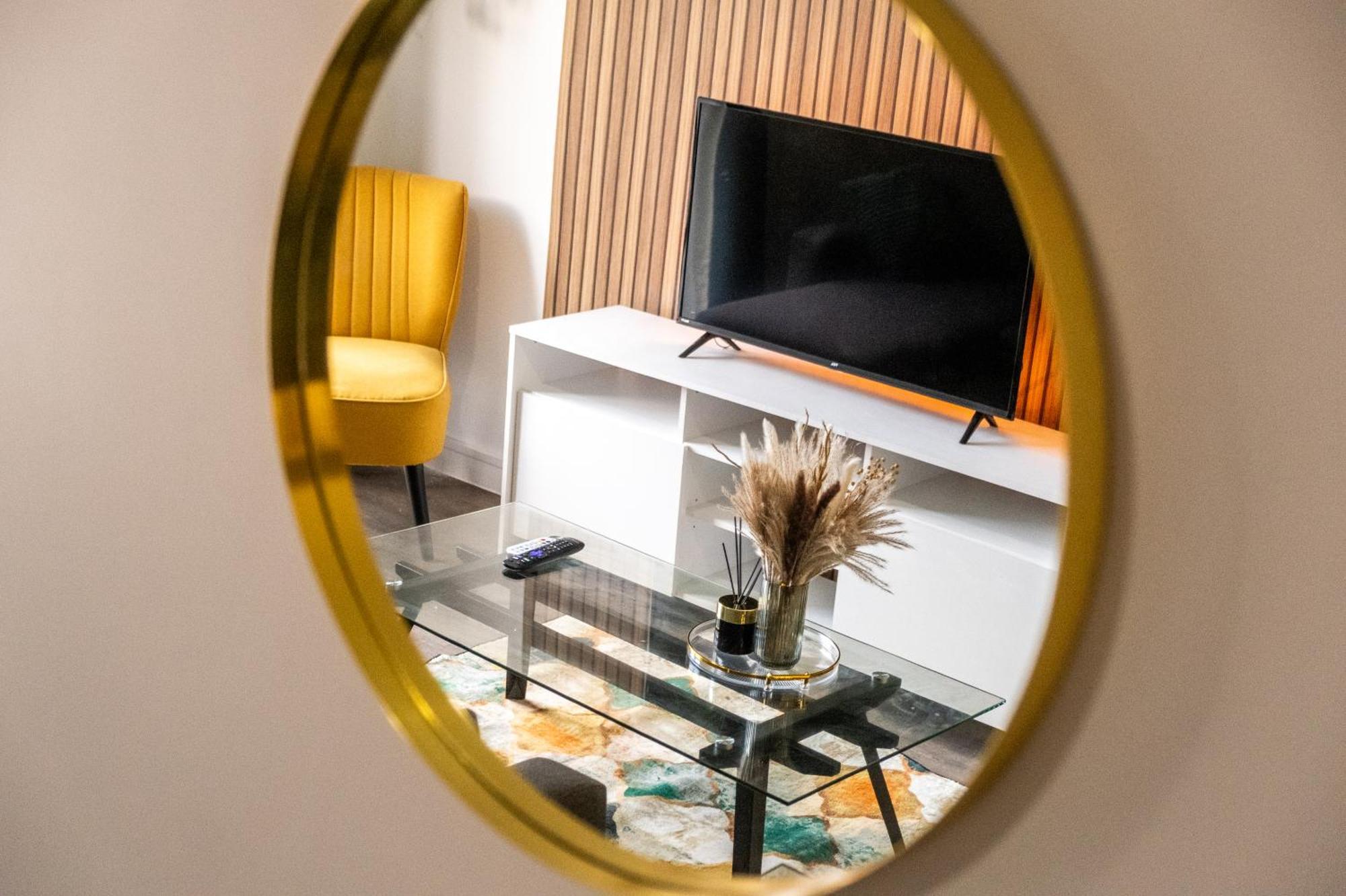 City Centre Emerald Escape - Sleeps-6, 2Beds & 2Baths , Netflix , Free Internet Birmingham Exteriér fotografie