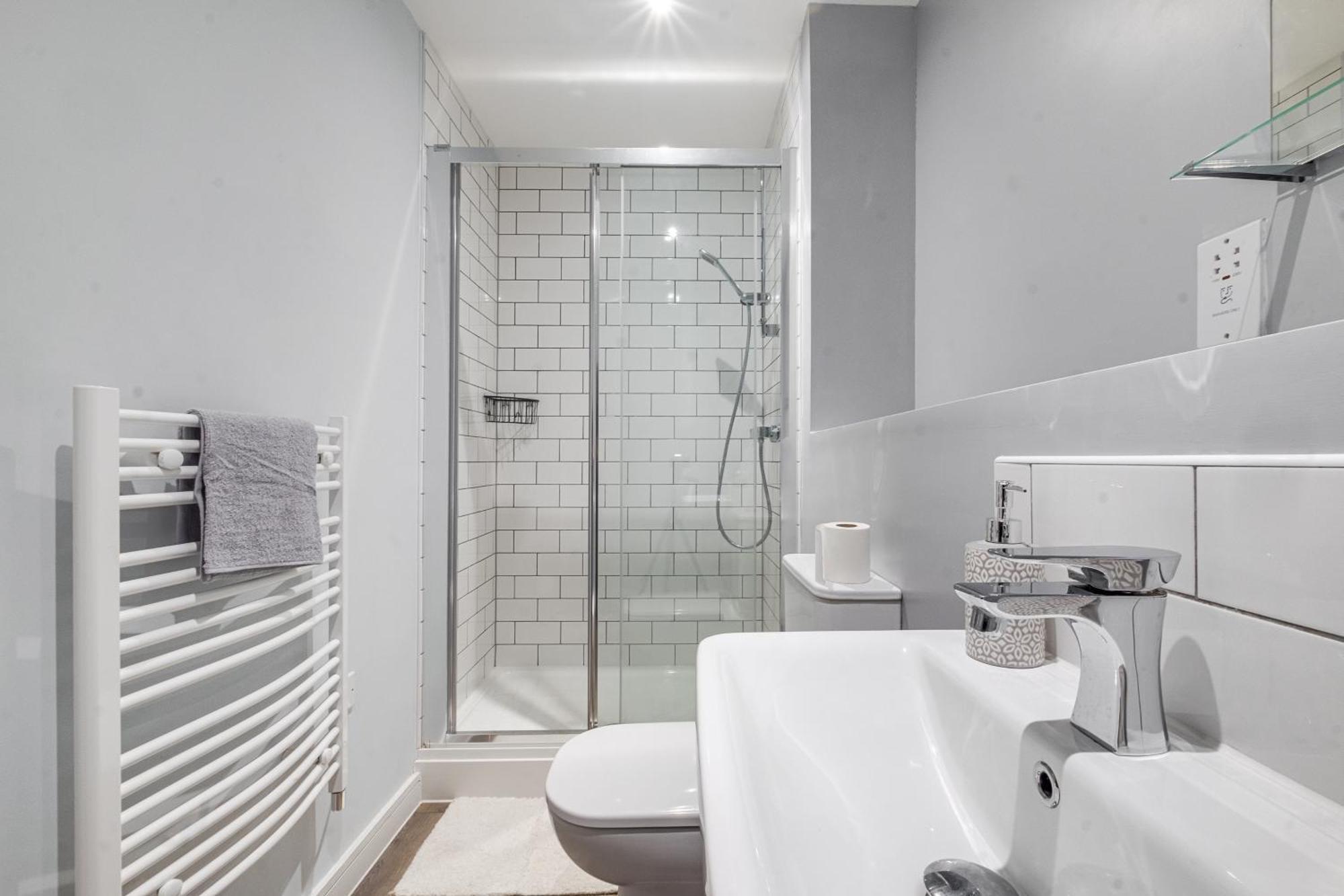 City Centre Emerald Escape - Sleeps-6, 2Beds & 2Baths , Netflix , Free Internet Birmingham Exteriér fotografie