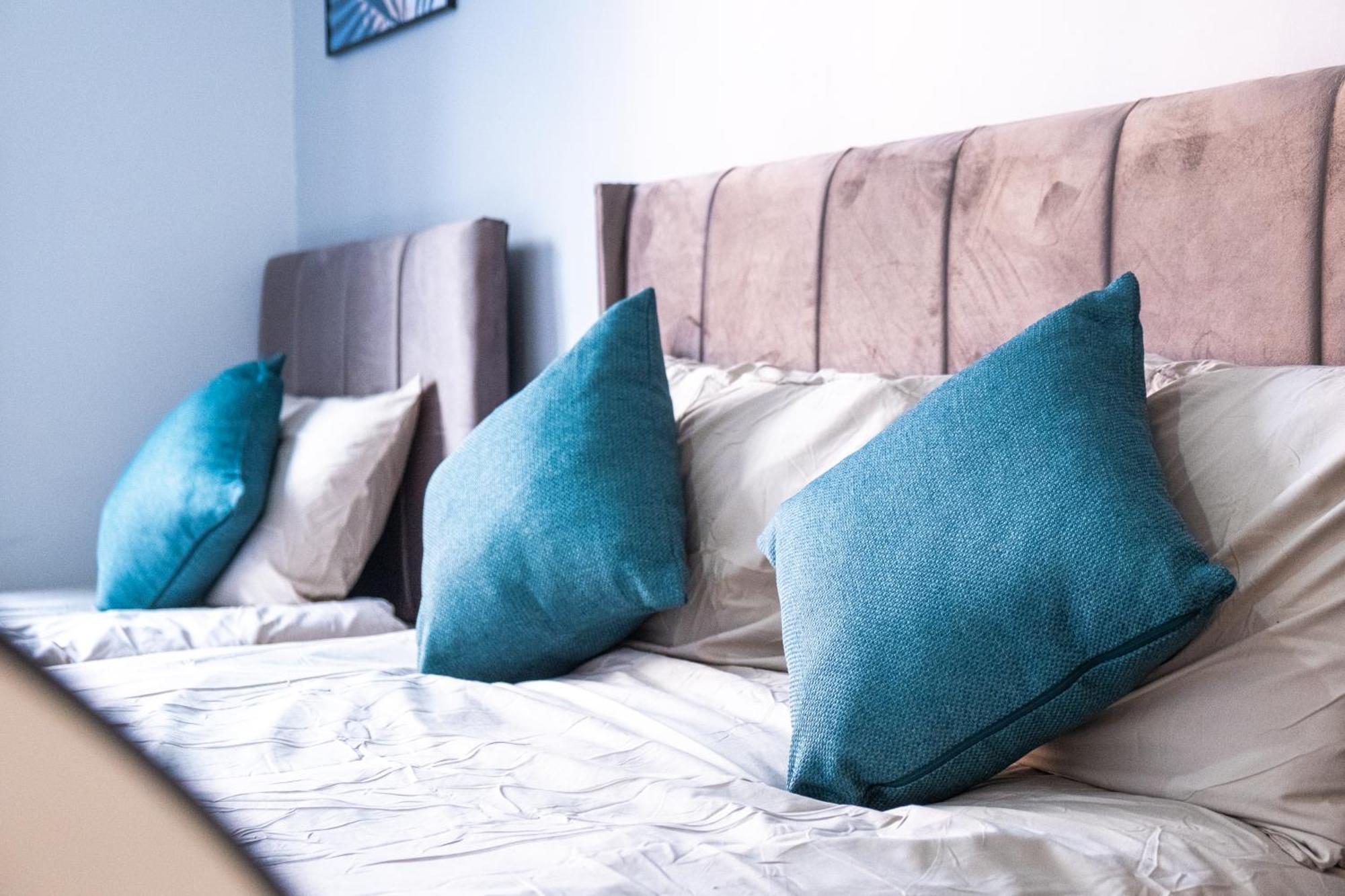 City Centre Emerald Escape - Sleeps-6, 2Beds & 2Baths , Netflix , Free Internet Birmingham Exteriér fotografie