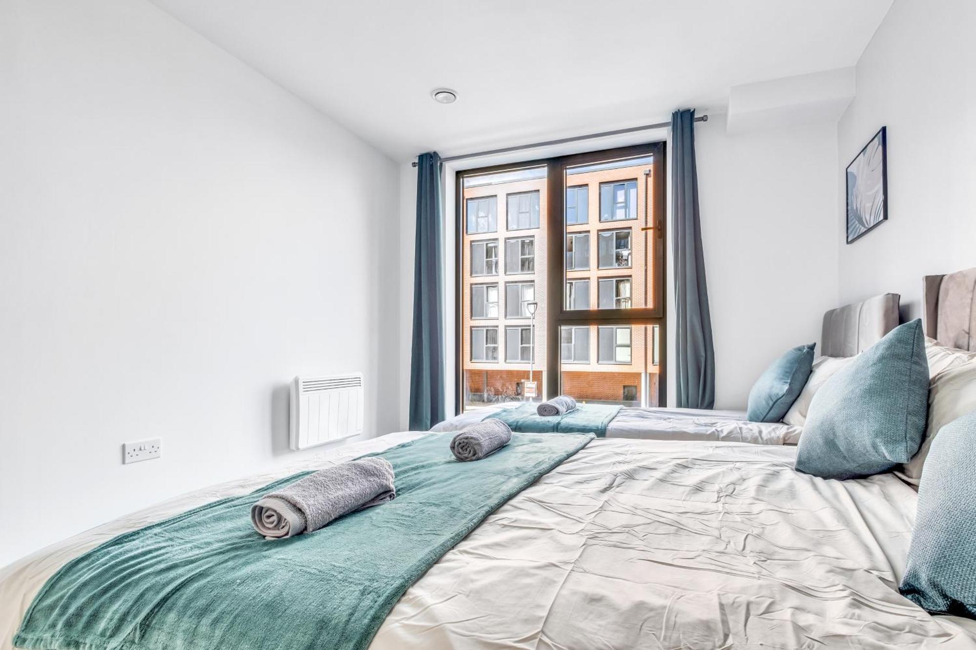 City Centre Emerald Escape - Sleeps-6, 2Beds & 2Baths , Netflix , Free Internet Birmingham Exteriér fotografie