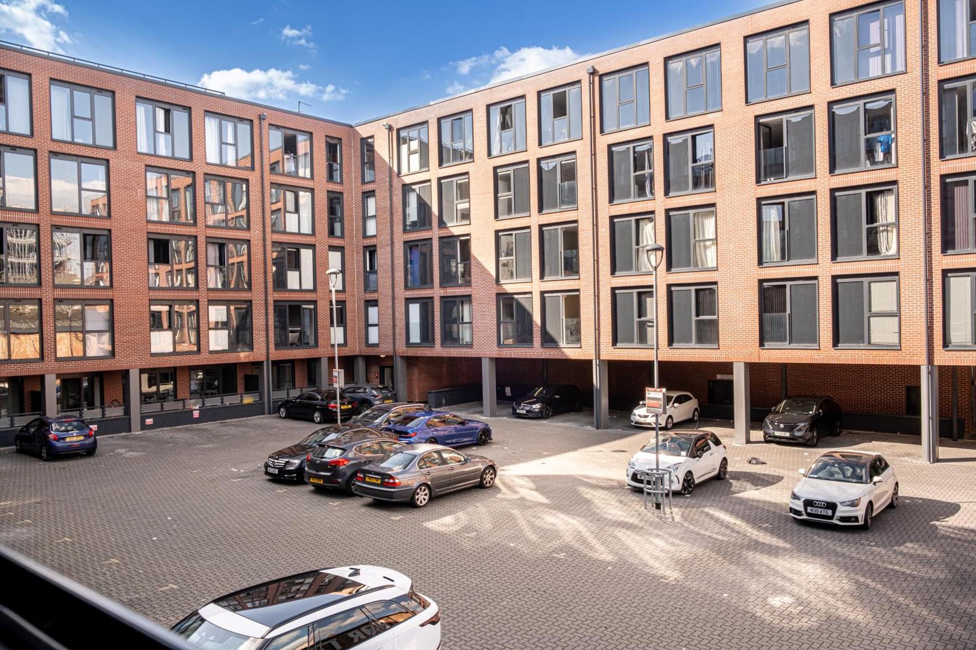 City Centre Emerald Escape - Sleeps-6, 2Beds & 2Baths , Netflix , Free Internet Birmingham Exteriér fotografie