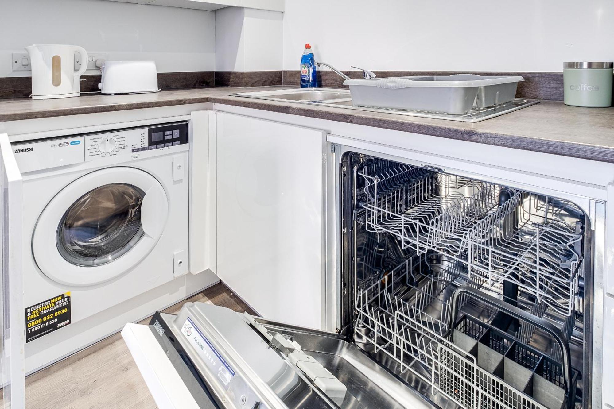 City Centre Emerald Escape - Sleeps-6, 2Beds & 2Baths , Netflix , Free Internet Birmingham Exteriér fotografie